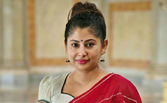 BIG BREAKING : స్మిత సబర్వాల్ సంచలన నిర్ణయం